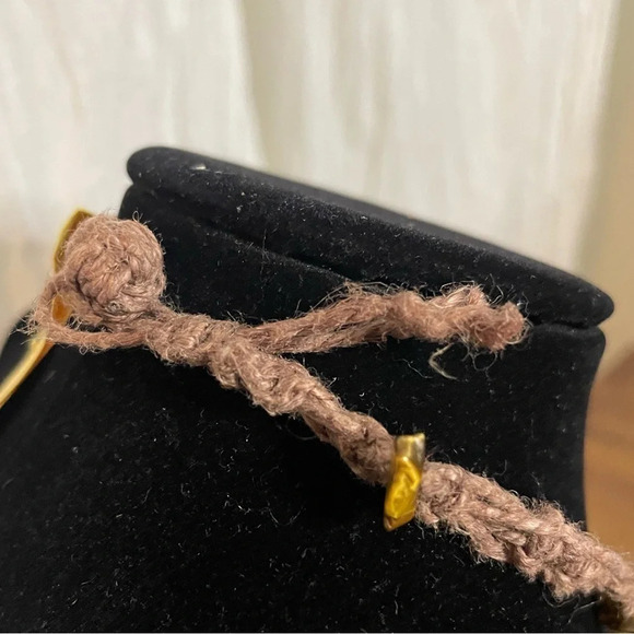 NWT Handmade Necklace Glass Marble Pendant Hemp Macramé, Beaded, 16”/40.64 cm. - Picture 4 of 4